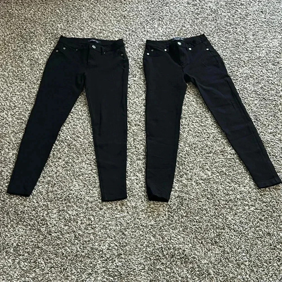 Stoosh two identical pair of Jeans - Picture 1 of 4